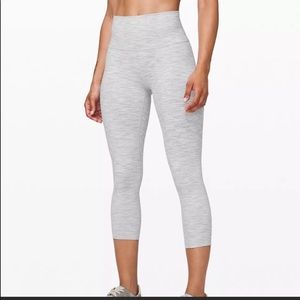 Lululemon 21” Wunder Under Size 4
